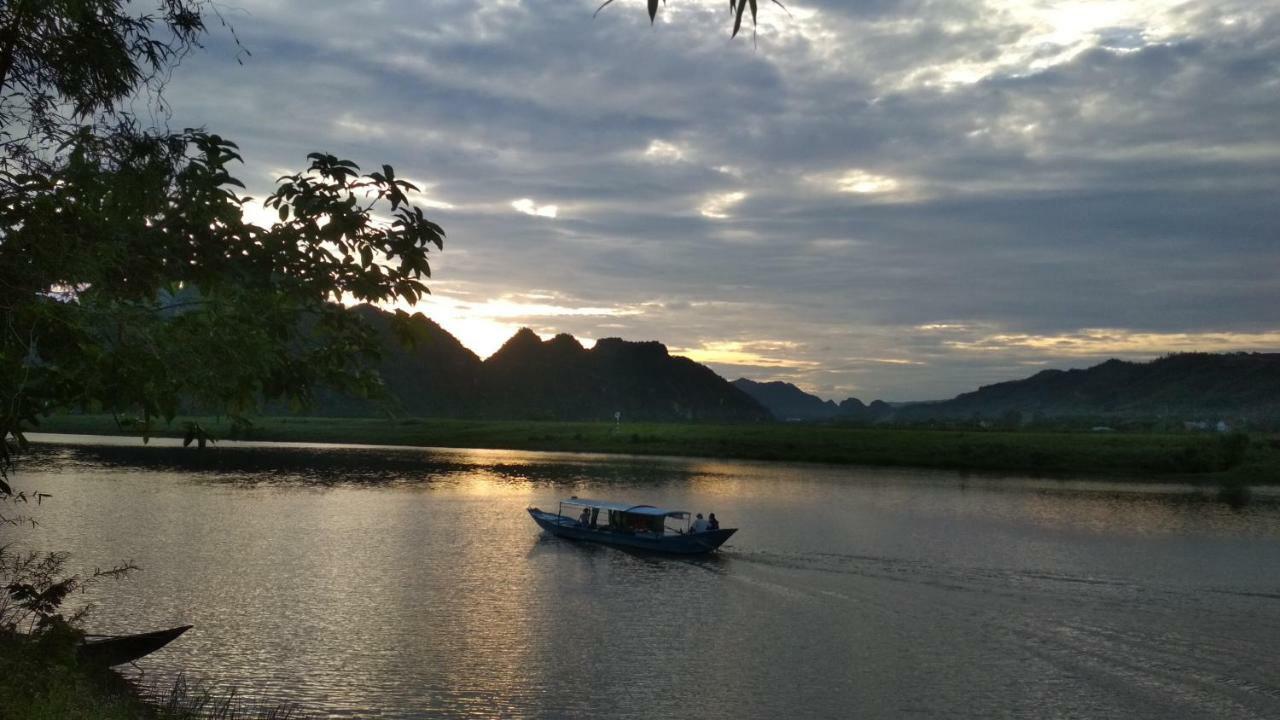 Hahaland Hotel Phong Nha Exterior foto